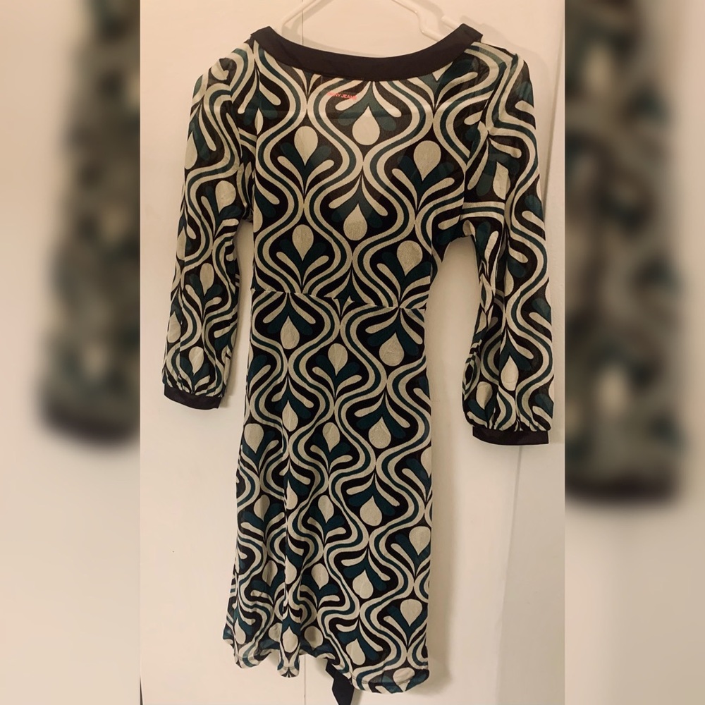 Dress - Picture 2 of 6